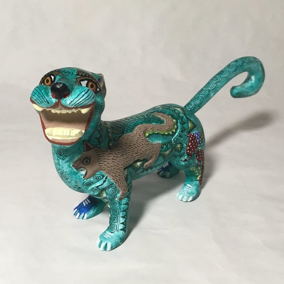Jaguar Alebrije with Relief Carving of Armadillo and Coyote Included in Design. - Picture 6 of 16